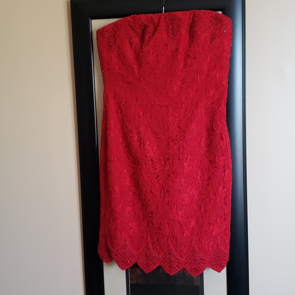 Red lace and embroidery strapless dress